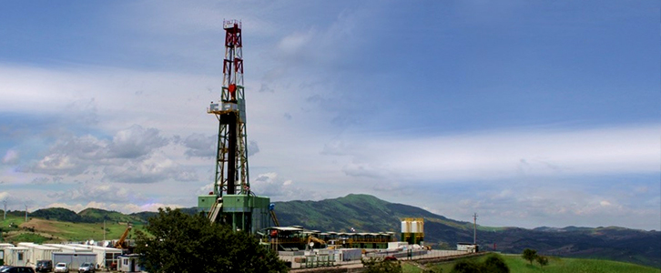 TOTAL - Topographic mapping of project oil pipeline layouts